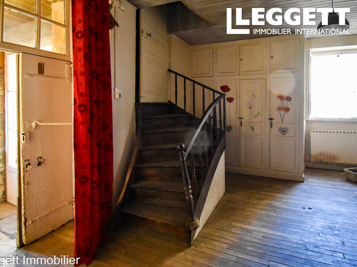 Image No.10-3 Bed House for sale