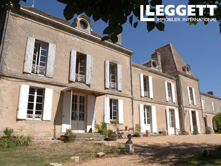 Image No.1-8 Bed House for sale