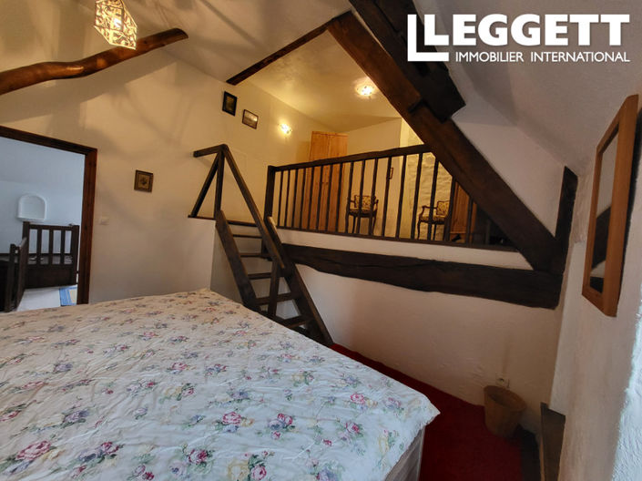 Image No.8-4 Bed House for sale