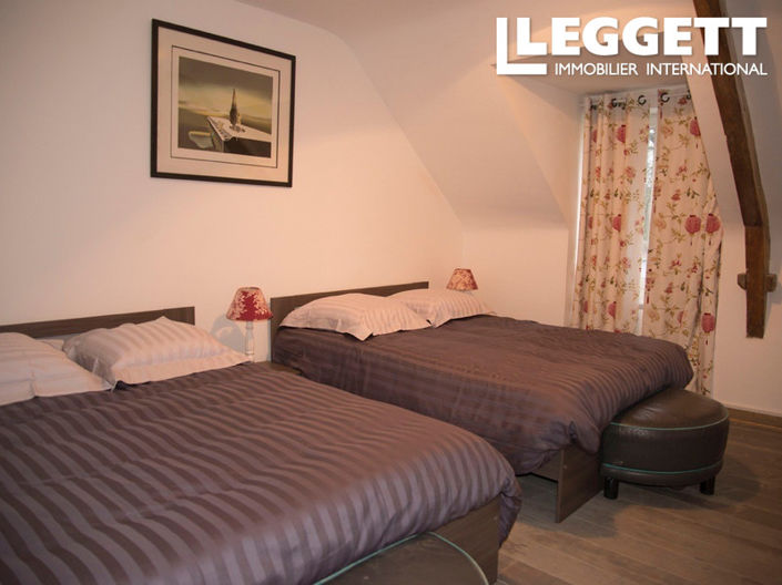 Image No.10-2 Bed House for sale