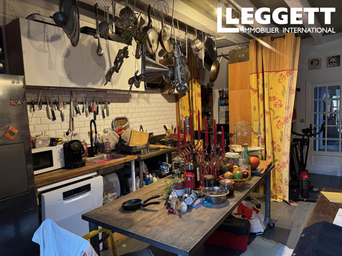 Image No.5-2 Bed House for sale