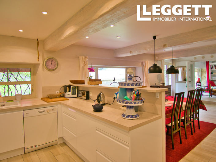 Image No.2-5 Bed House for sale