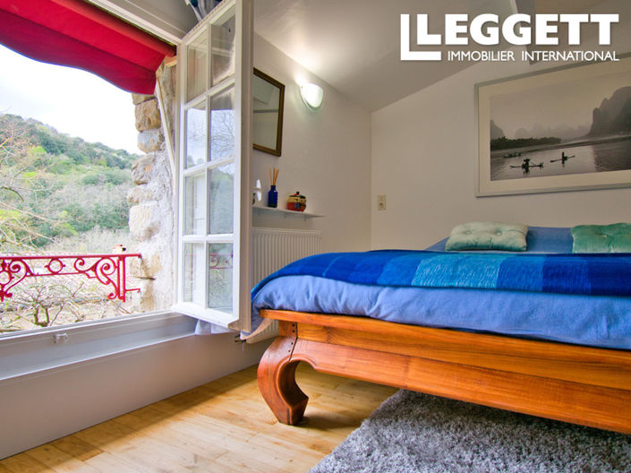 Image No.9-5 Bed House for sale