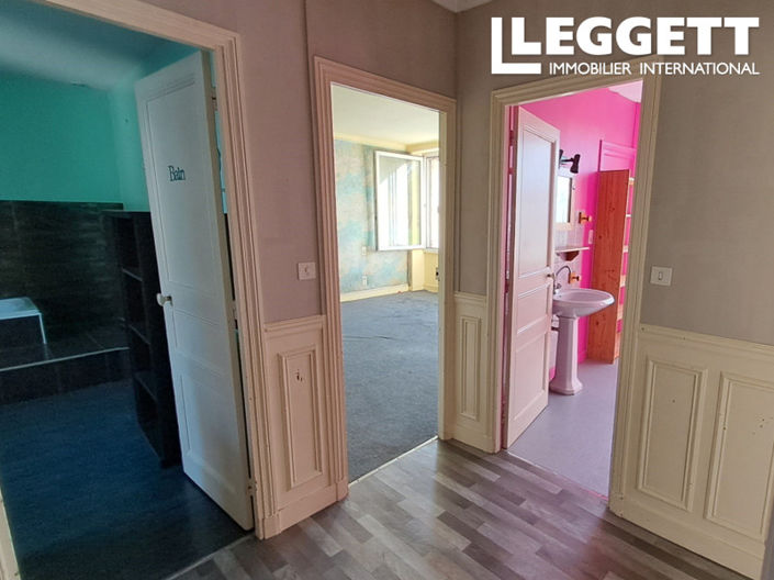 Image No.10-7 Bed House for sale