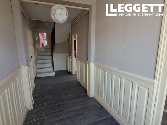 Image No.7-7 Bed House for sale