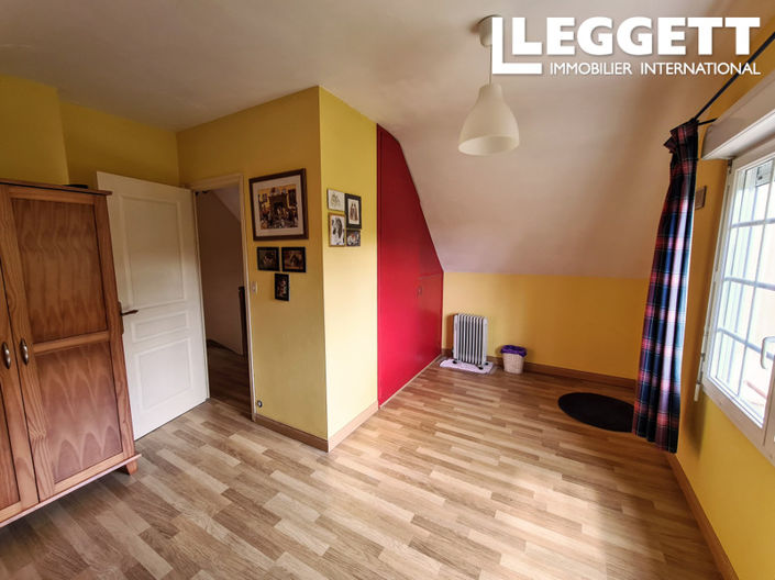 Image No.8-3 Bed House for sale