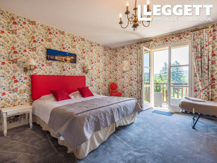 Image No.6-42 Bed Chateaux for sale