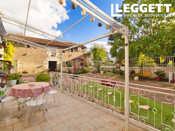 Image No.2-4 Bed House for sale