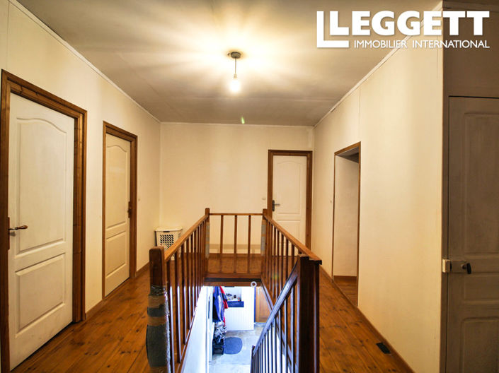 Image No.5-5 Bed House for sale