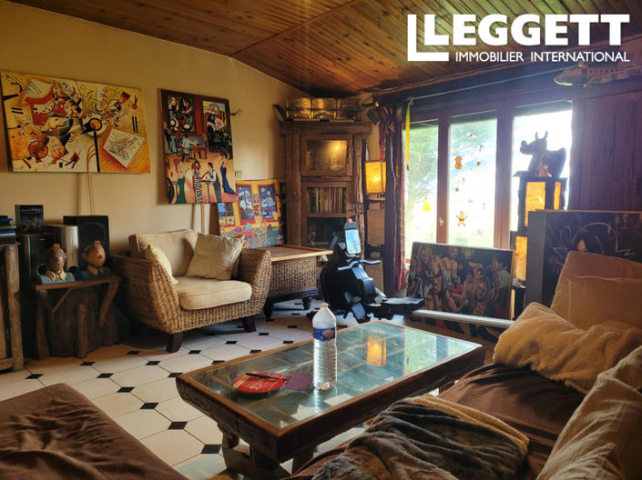 Image No.4-2 Bed House for sale