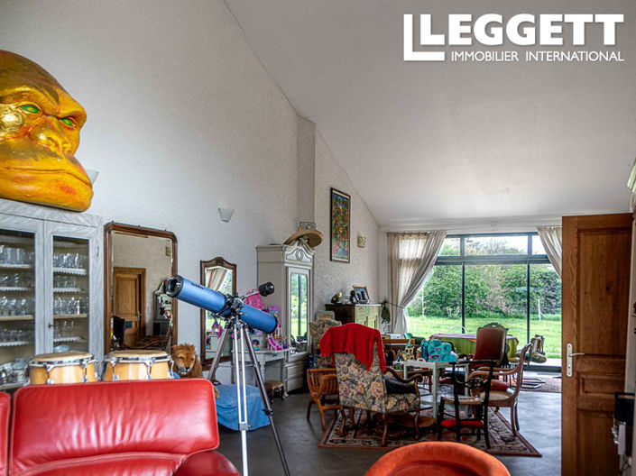 Image No.5-6 Bed House for sale