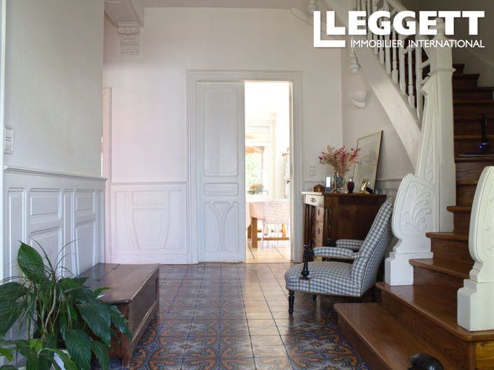 Image No.8-4 Bed House for sale