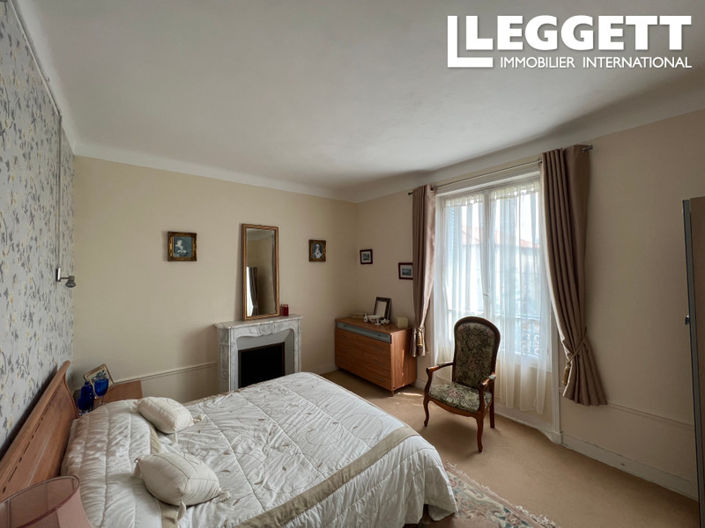 Image No.10-5 Bed House for sale