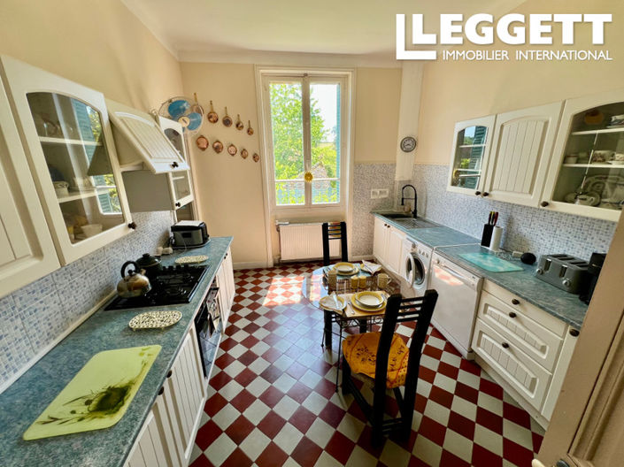 Image No.6-5 Bed House for sale