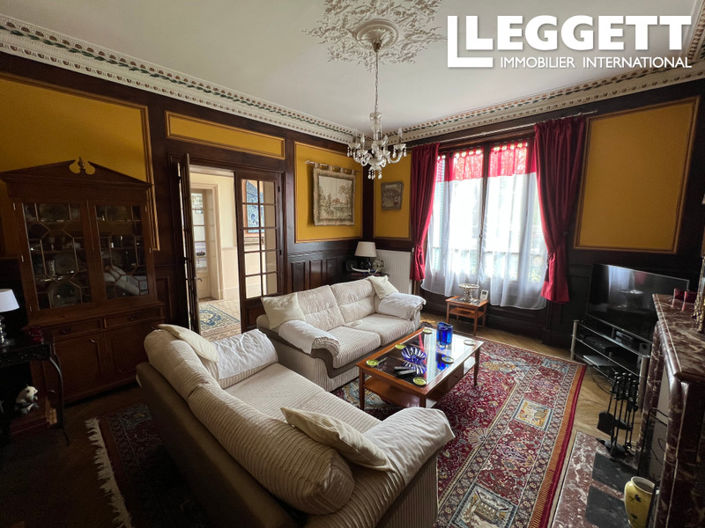 Image No.8-5 Bed House for sale