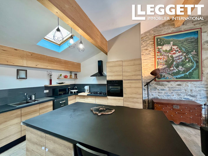 Image No.9-3 Bed House for sale