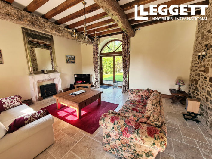 Image No.2-4 Bed House for sale