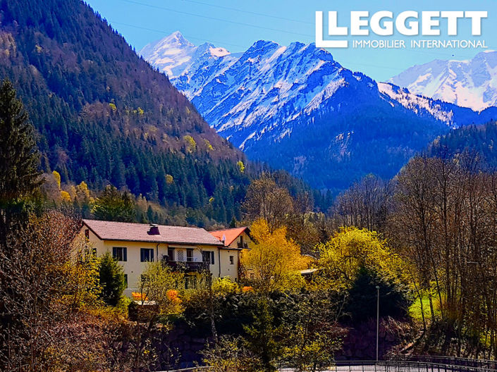 Image No.1-10 Bed House for sale