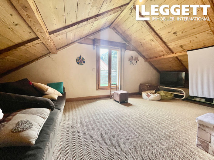 Image No.4-10 Bed House for sale