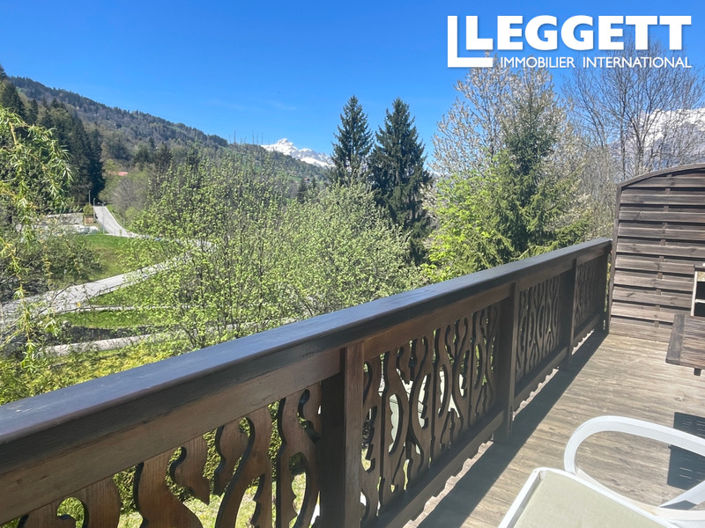 Image No.3-10 Bed House for sale