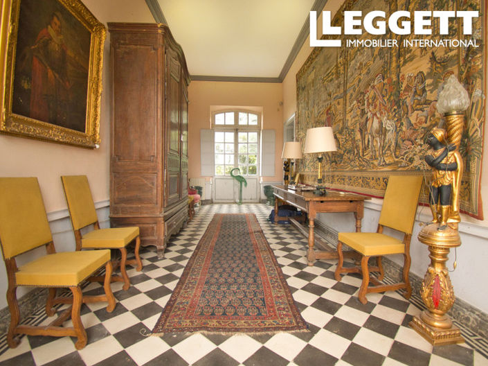 Image No.4-8 Bed Chateaux for sale