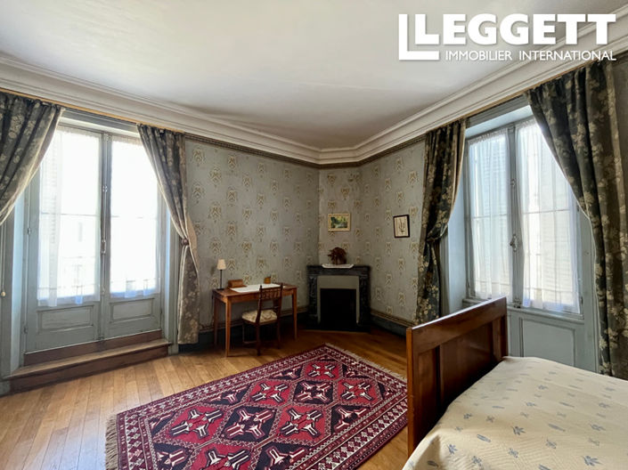 Image No.9-5 Bed House for sale