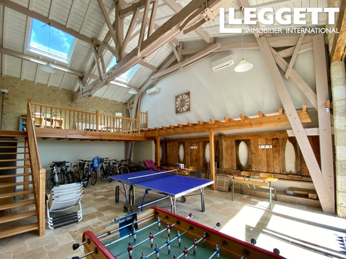 Image No.9-6 Bed House for sale