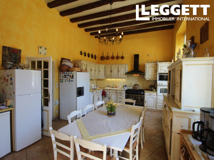 Image No.7-11 Bed Chateaux for sale