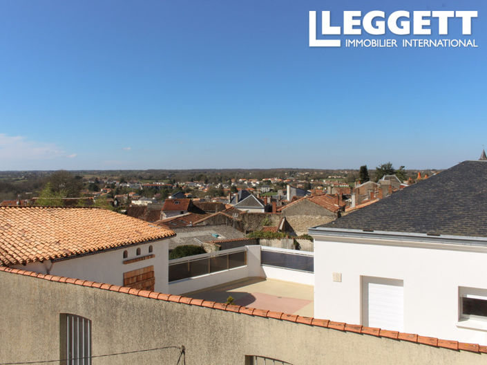 Image No.10-5 Bed House for sale