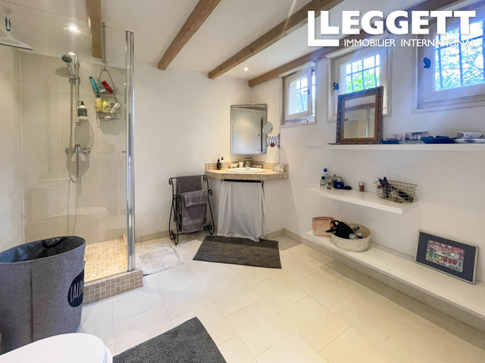 Image No.8-4 Bed House for sale