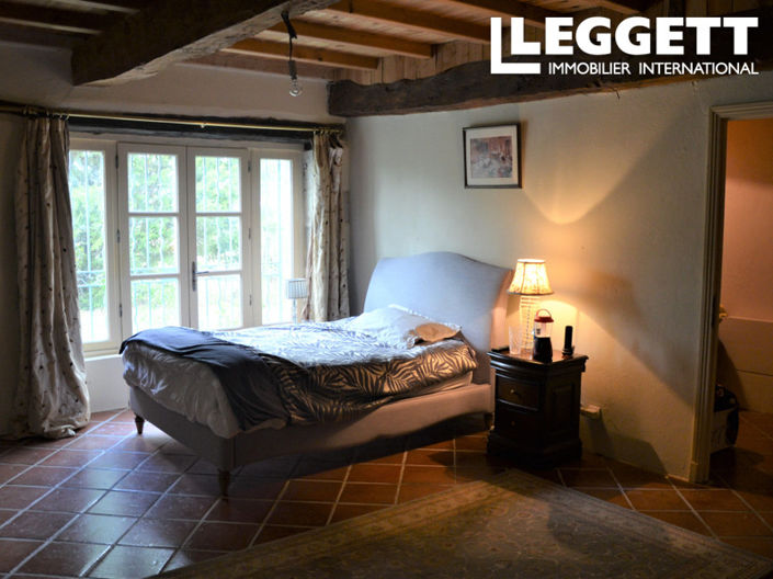 Image No.10-6 Bed House for sale