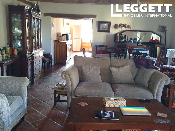 Image No.6-6 Bed House for sale