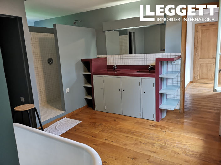 Image No.10-7 Bed House for sale