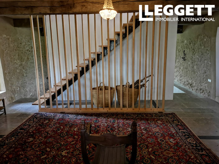 Image No.4-7 Bed House for sale