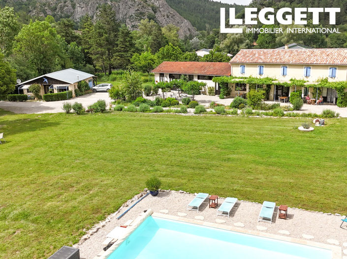 Image No.2-10 Bed House for sale