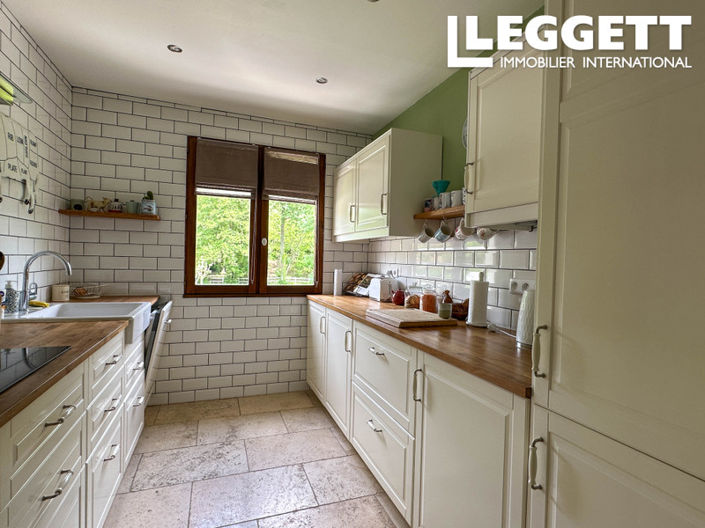 Image No.4-5 Bed House for sale