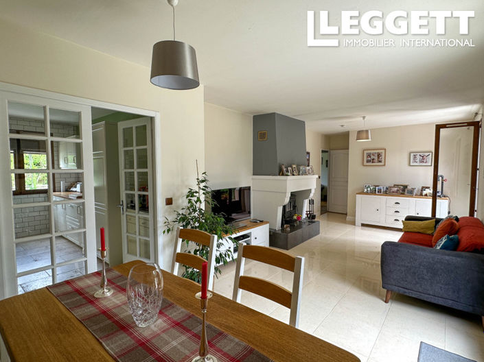 Image No.7-5 Bed House for sale