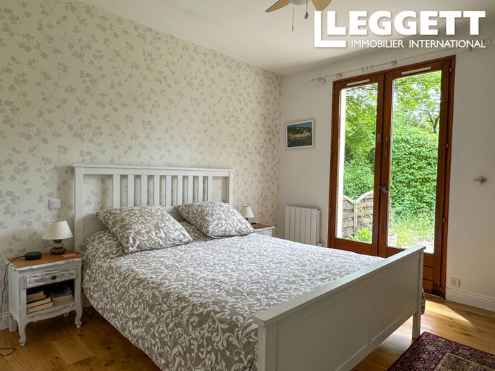 Image No.9-5 Bed House for sale