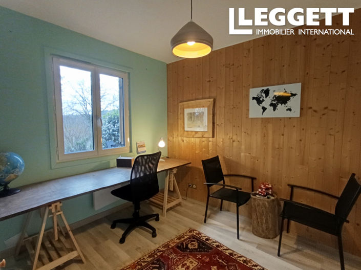 Image No.8-4 Bed House for sale