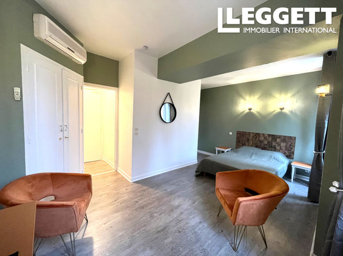 Image No.8-22 Bed House for sale