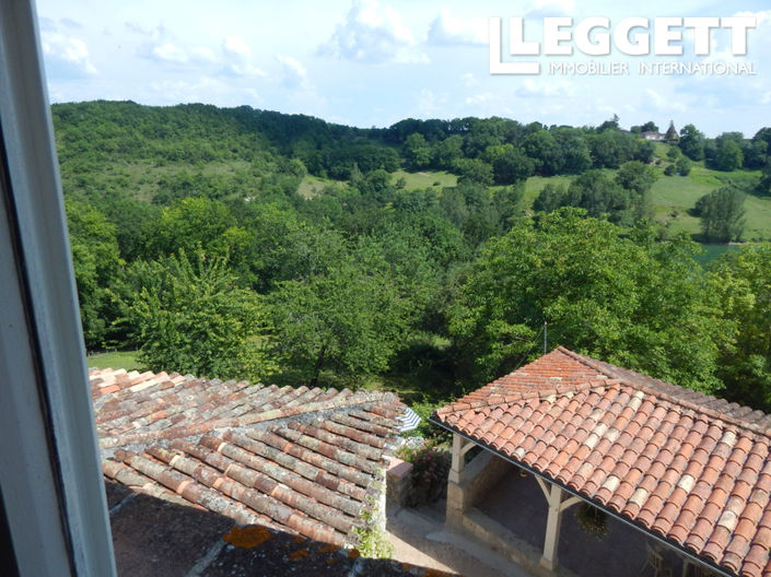 Image No.6-5 Bed House for sale