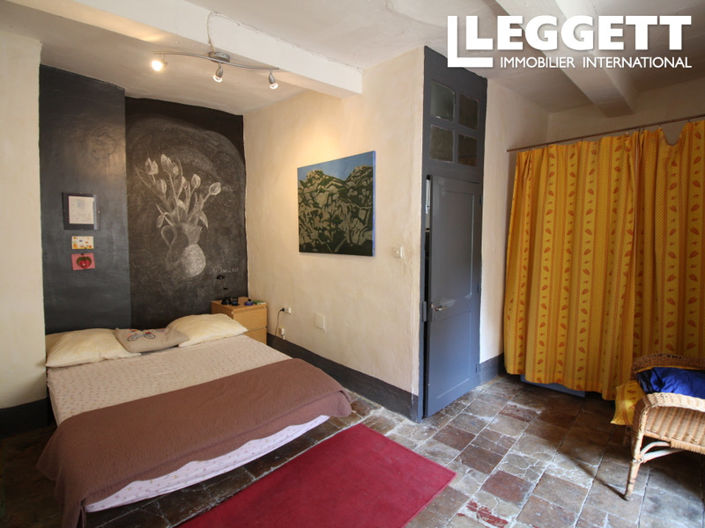 Image No.8-3 Bed House for sale