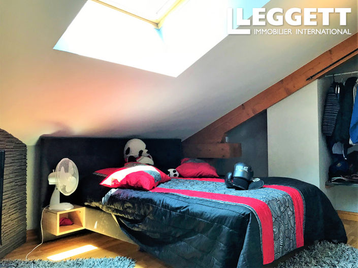 Image No.10-4 Bed House for sale