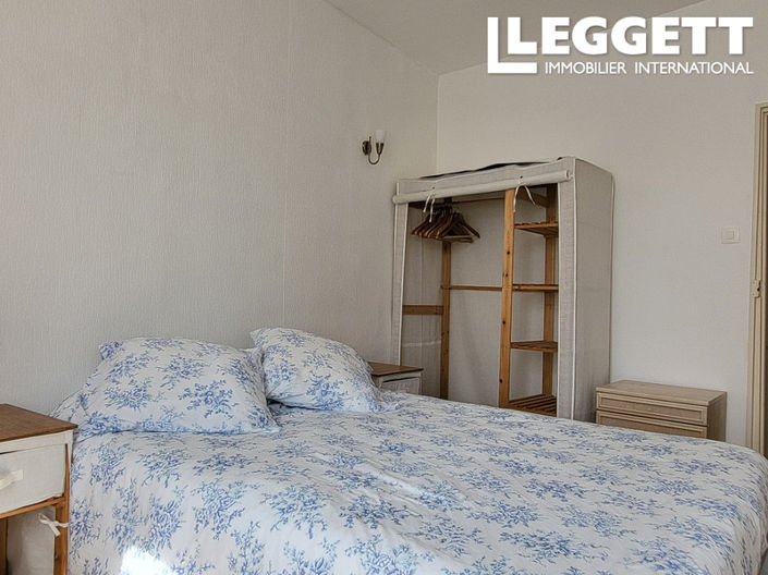 Image No.9-3 Bed House for sale