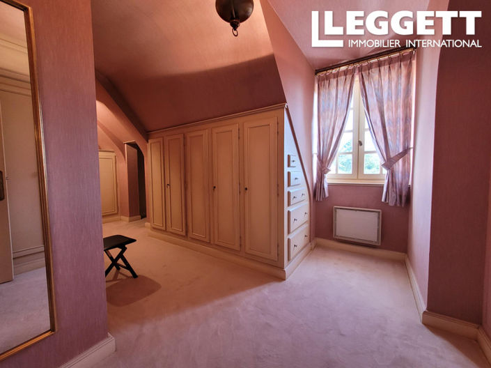 Image No.9-5 Bed House for sale