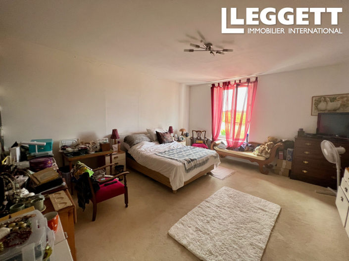 Image No.9-4 Bed House for sale