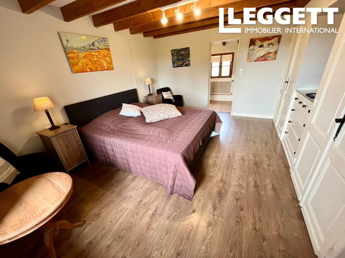 Image No.8-4 Bed House for sale