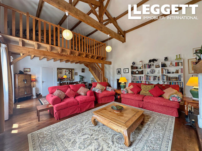 Image No.2-5 Bed House for sale