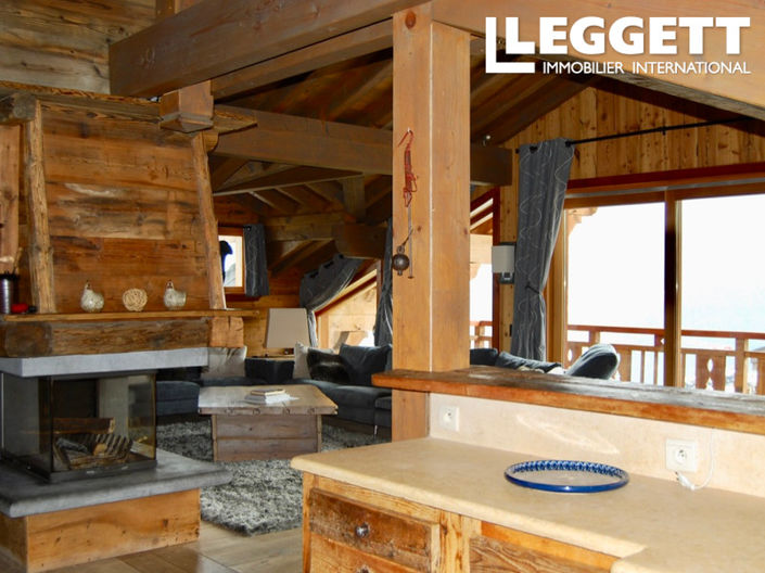 Image No.6-6 Bed House for sale