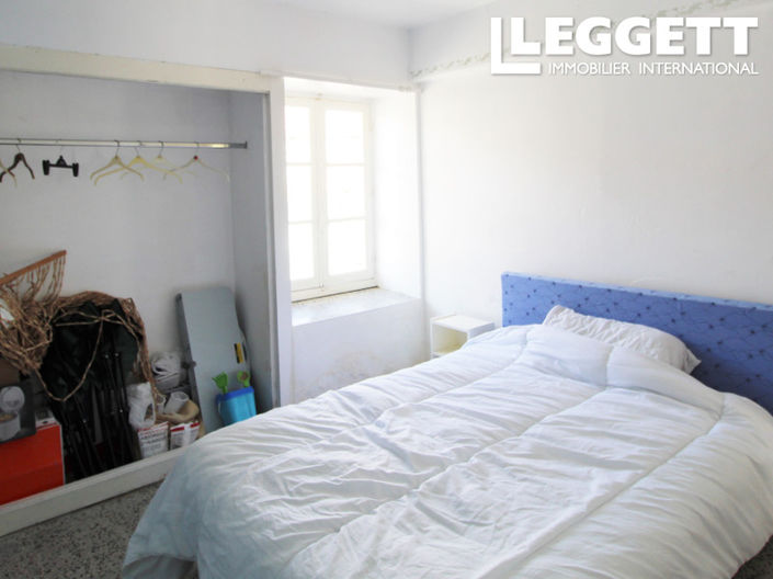 Image No.6-2 Bed House for sale